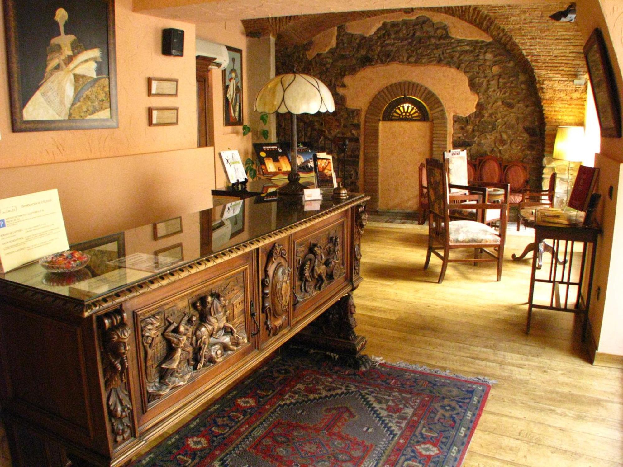 Hotel Don Carlos Cáceres Kültér fotó