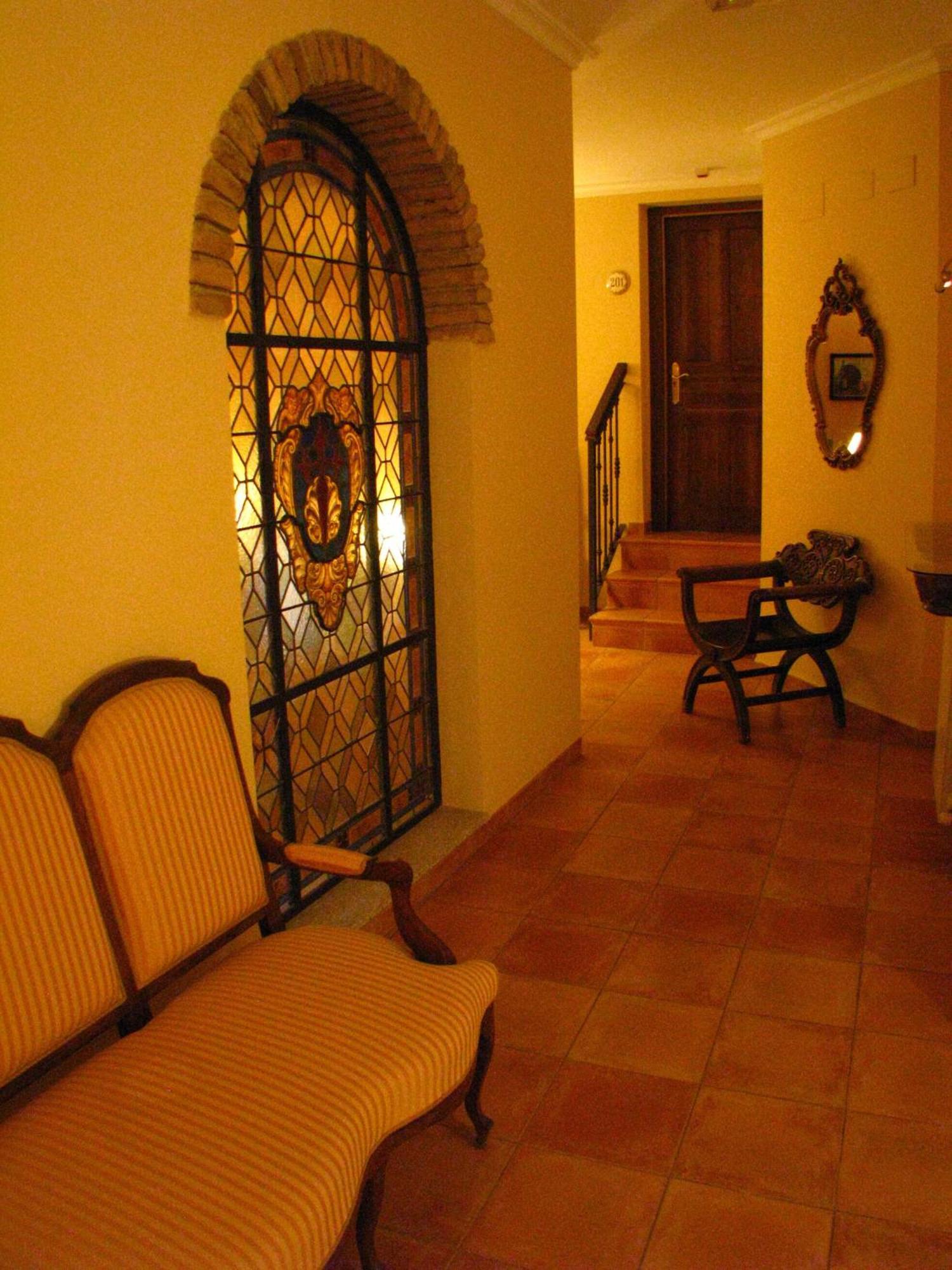 Hotel Don Carlos Cáceres Kültér fotó
