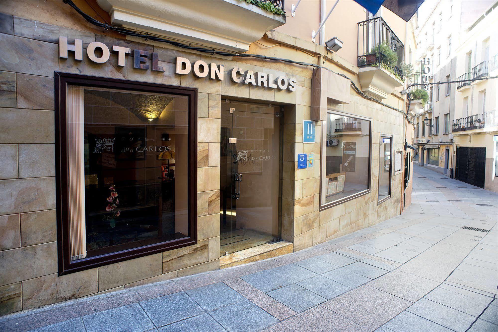 Hotel Don Carlos Cáceres Kültér fotó