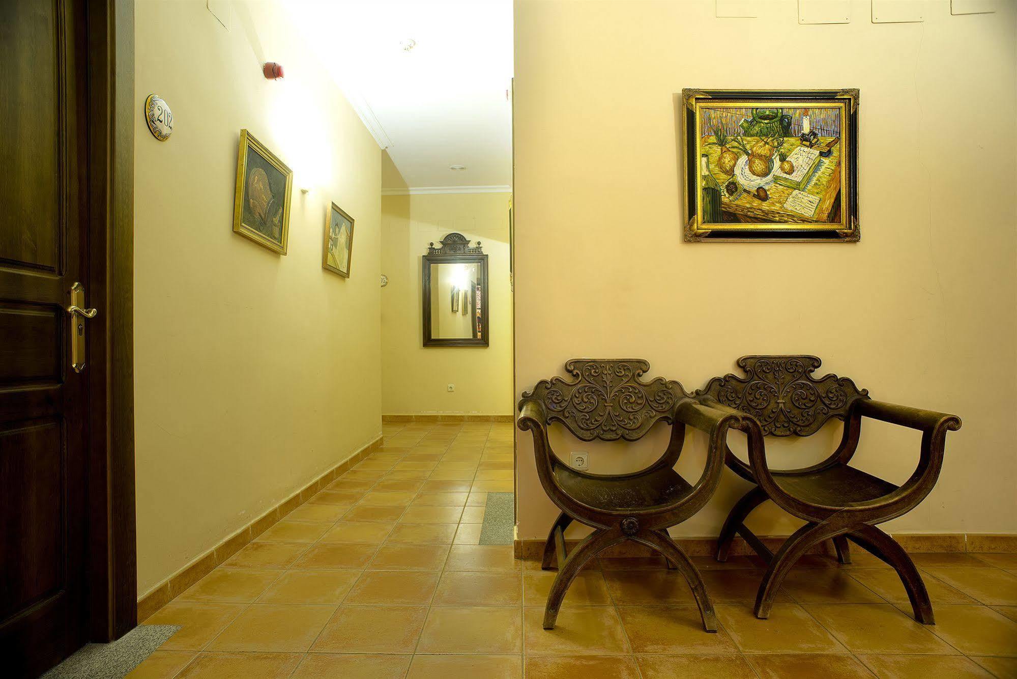 Hotel Don Carlos Cáceres Kültér fotó