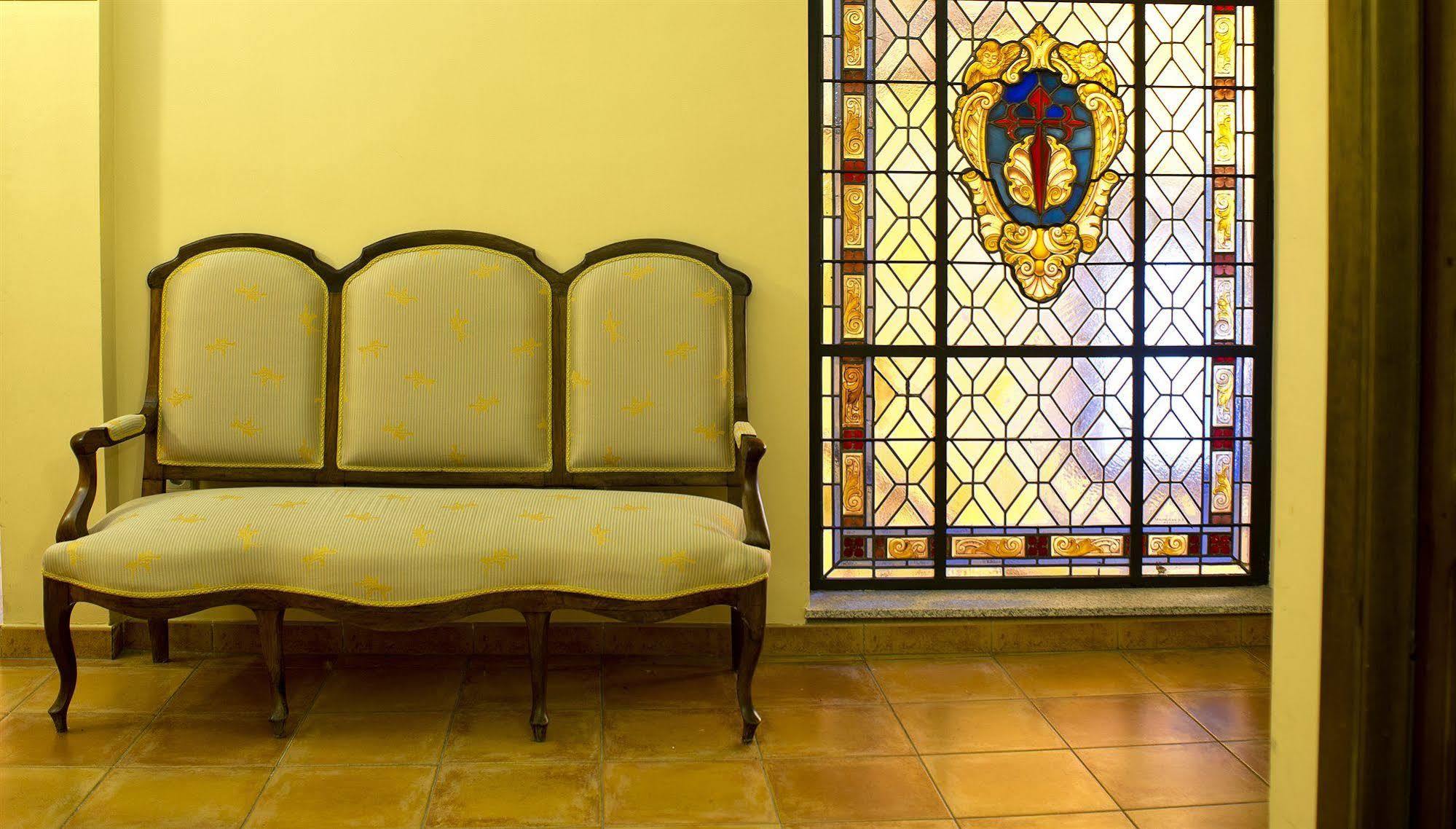 Hotel Don Carlos Cáceres Kültér fotó